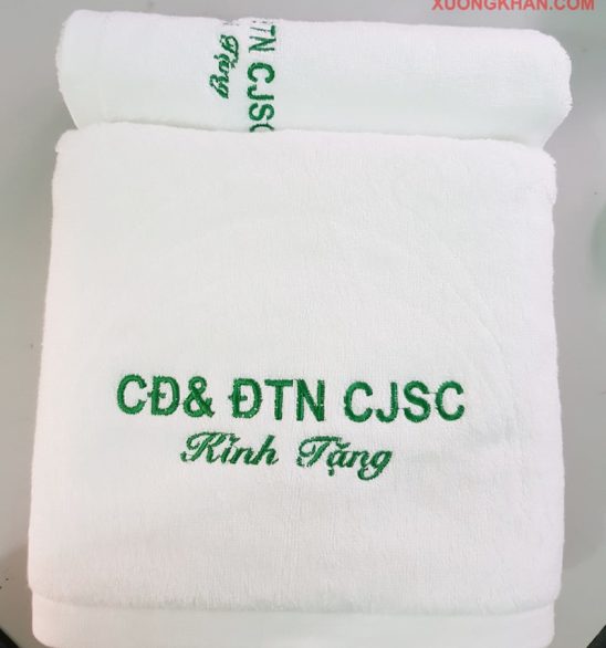 Bộ khăn quà tặng ngày 20 tháng 10 thêu logo